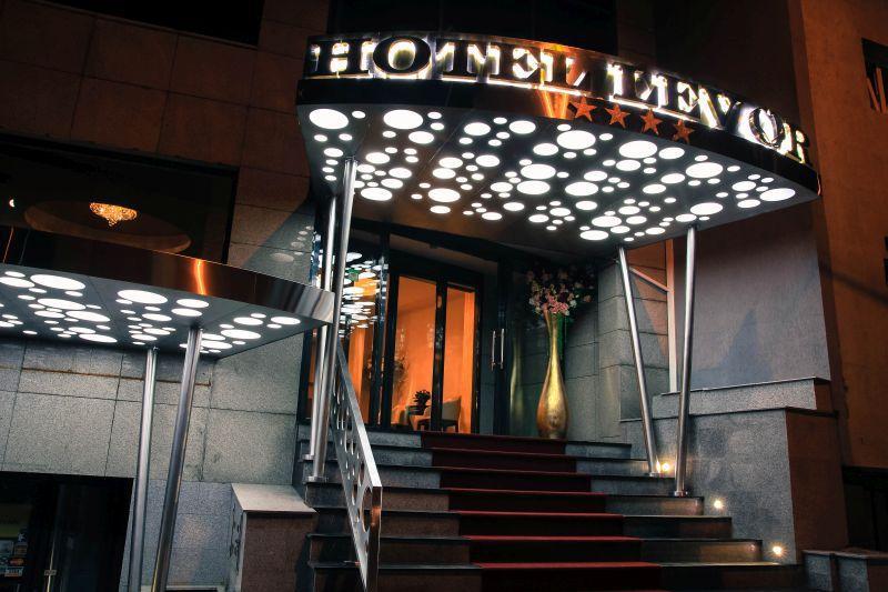 Kosher Hotel Lev Or Bucarest Extérieur photo