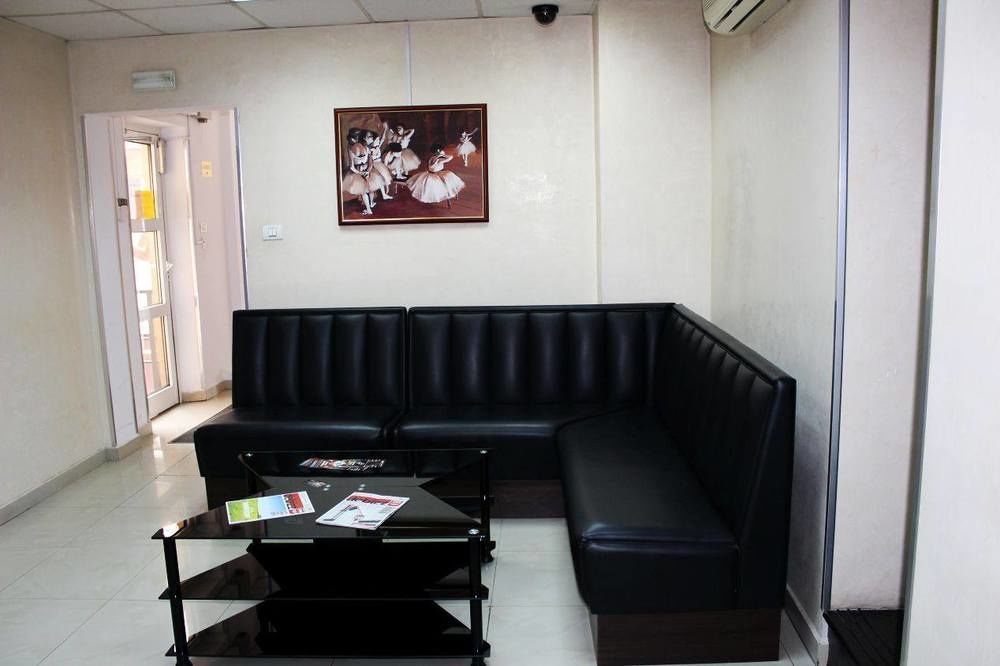 Kosher Hotel Lev Or Bucarest Extérieur photo