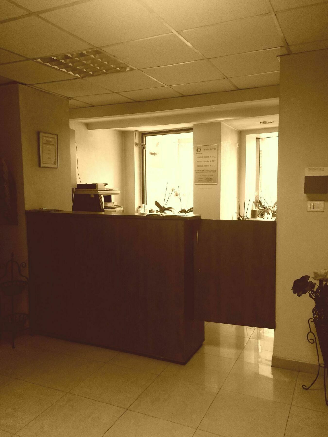 Kosher Hotel Lev Or Bucarest Extérieur photo
