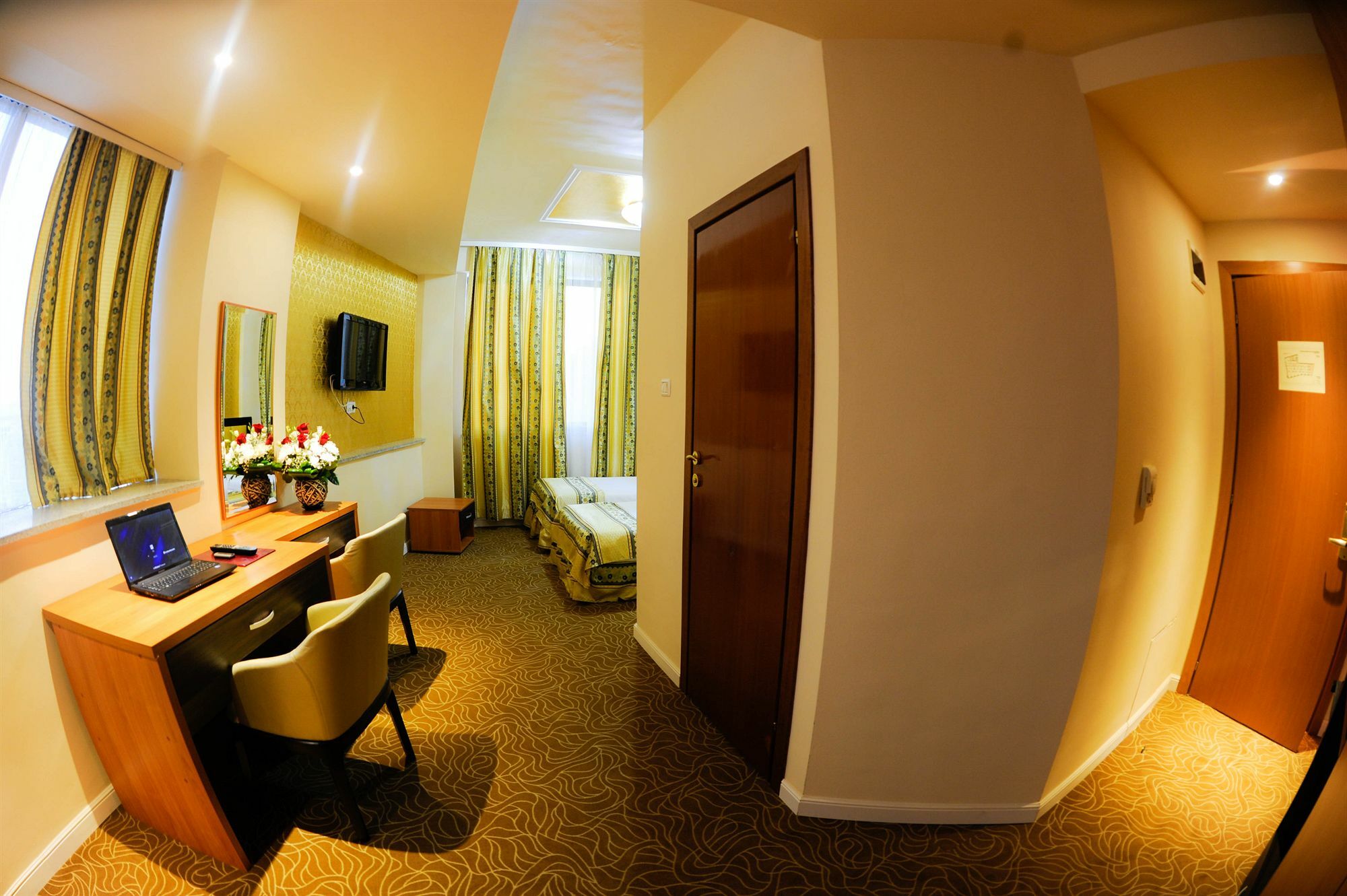 Kosher Hotel Lev Or Bucarest Extérieur photo